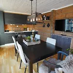 View 2 Bedrooms And Loft Leilighet *