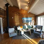 View 2 Bedrooms And Loft Leilighet *