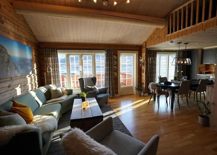 View 2 Bedrooms And Loft *